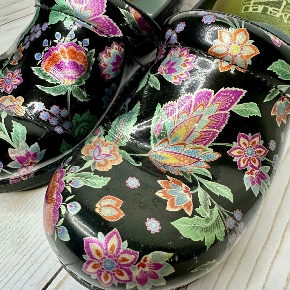 Dansko XP 2.0 Paisley Floral Patent - Picture 4 of 14